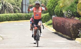 Anderson ​Paredes gana en La Grita y toma liderato del Giro Andino 2025