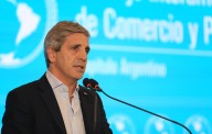 Las cuentas públicas tuvieron un déficit en julio y Caputo aseguró que fue por el pago de deuda