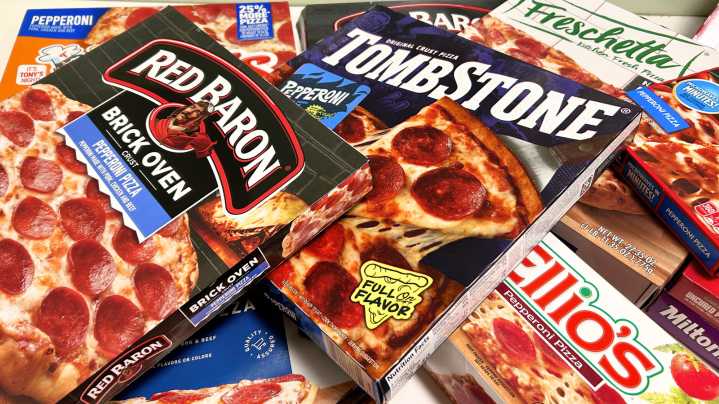 5 Grocery Store Frozen Pizzas You Should Leave In The Freezer Aisle (And What To Get Instead)