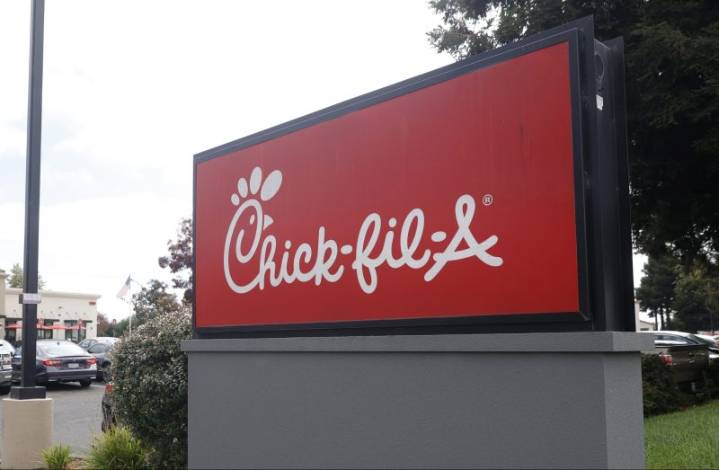 Ohio Chick-fil-A location adopts teen chaperone policy
