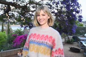 January Jones Channels Her Inner Pin-Up in This Colorful Bikini: ‘Only Cause It’s a Heat Wave..'