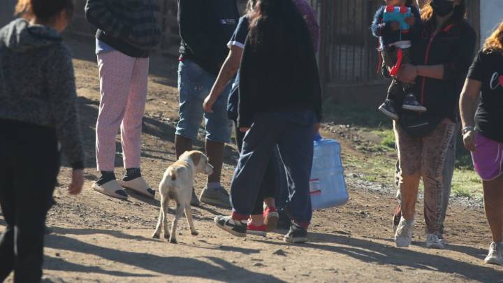Quince familias fueron desalojadas de una toma en Curanilahue: "No hay albergue, nada"
