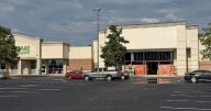 HomeGoods and a popular bakery are opening in a busy Mississippi Coast shopping center