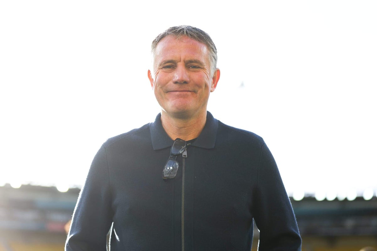 Wrexham's Phil Parkinson: 'We're in with the big boys, but we are confident'