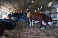 Frigerio anunció créditos para productores y mejoras viales en Feliciano