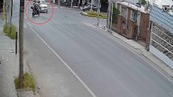 Video: Cámaras Captan el Momento en que Madre e Hija Chocan en Torreón; Se Encuentran Graves