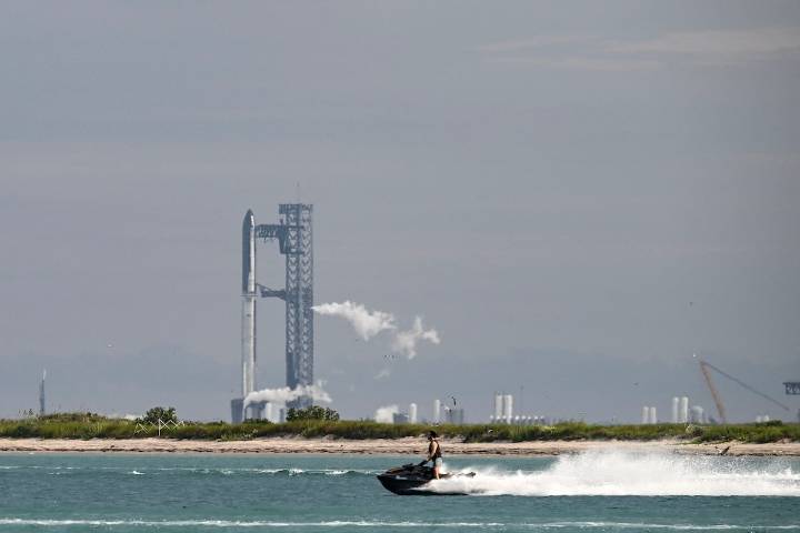 SpaceX postpones 10th Starship test flight over ground system issue