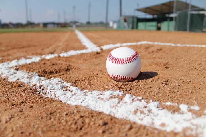 Lincoln East throttles Shakopee in Central Plains winner's bracket