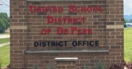 De Pere elementary student hit by vehicle while in crosswalk