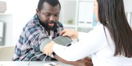 Las nuevas pautas de presión arterial destacan los cambios en el estilo de vida y el tratamiento personalizado