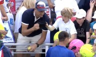 Video: Un hombre le robó la gorra a un niño en el US Open y el gesto del tenista cambió la historia