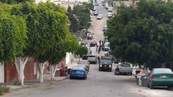 Reportan enfrentamiento armado entre joven y policías municipales en la colonia Postal