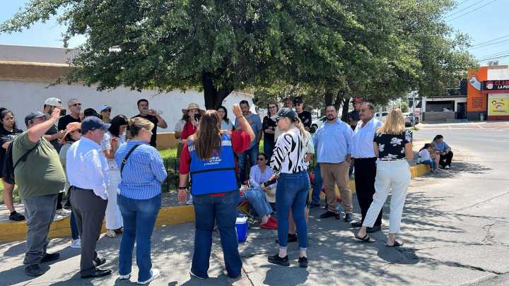Atiende Municipio a vecinos de San Felipe; dice que no hay permiso para nueva escuela