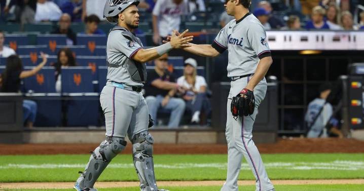 Norby helps Marlins avoid collapse in 11