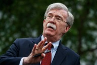 FBI allana oficina y vivienda de John Bolton en investigación sobre documentos clasificados