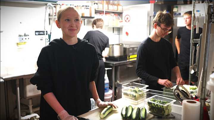 Teen workers save restaurant as owner spends months in hospital