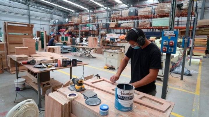 Según la CAME, ventas minoristas cayeron 5,7% en julio y acumularon cuatro meses con retrocesos en el consumo