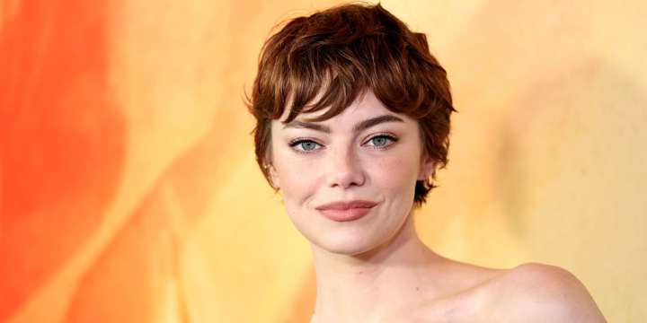 Emma Stone Explains Why She Cried After She Shaved Her Head for ‘Bulgonia’ Role 