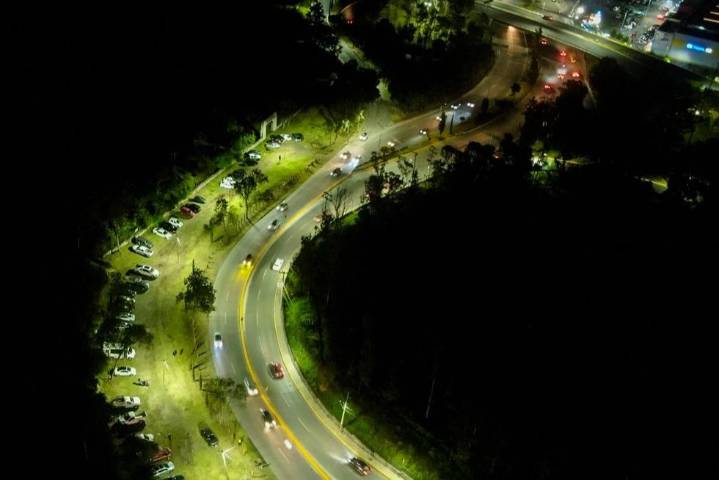 TIENE BOSQUE DE LOS REMEDIOS SENDERO SEGURO Y LUMINOSO