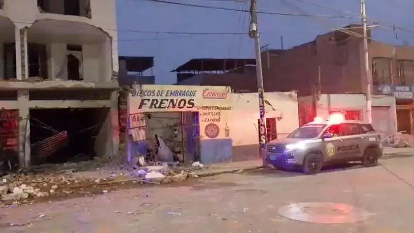 Terror en Trujillo: atentado con explosivo dejó tres heridos y la onda expansiva afectó a predios en un radio de 100 metros