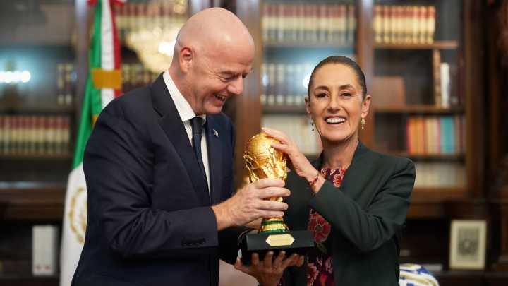 Sheinbaum Recibe a Gianni Infantino, Presidente de la FIFA, Previo a Mundial 2026