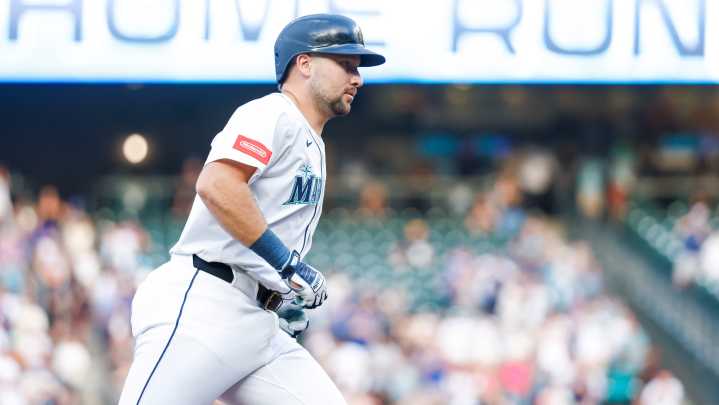 Big Dumper becomes 33rd player to hit 50 home runs in a…