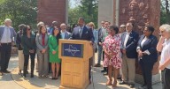 Indiana House Democrats assemble with Texas colleagues against gerrymandering
