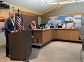 Baxter businesses raise concerns with buttonhook design