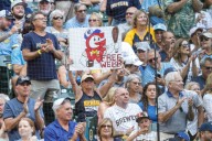 Milwaukee Brewers: 12th straight win means free burgers for city