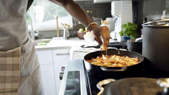 Why You Should Think Twice Before Using Cast Iron On A Glass Stovetop