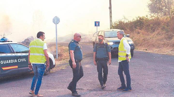 Rueda promete agilizar las ayudas a los afectados y urge al Gobierno 200 militares más