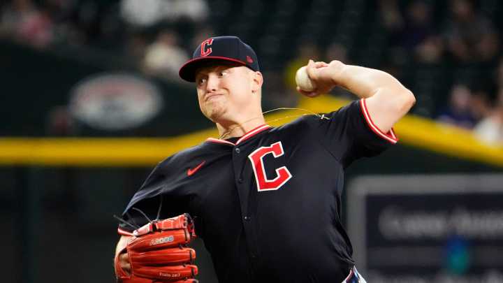 Guardians lose to Diamondbacks in extras in Parker Messick's debut