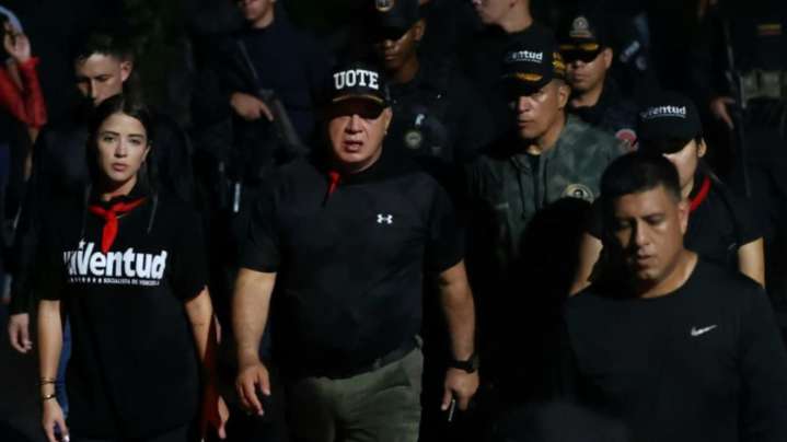 (+ Fotos) Cabello acompañó Marcha Nocturna 10K de JPSUV para celebrar primera semana de Entrenamiento de Resistencia