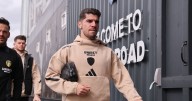 Manor Solomon sends four-word message to Patrick Bamford as Leeds United tributes continue