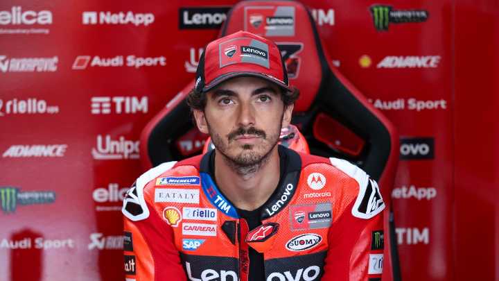Una de las mayores leyendas de MotoGP saca la cara por Pecco Bagnaia: "Se merece respeto"