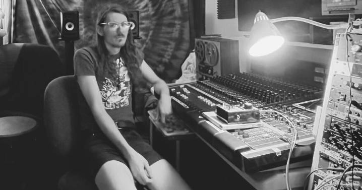 Jake Kimberley preserves bygone recording techniques at Bristle Pig studio