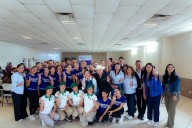 Entrega Ichijuv apoyos económicos a jóvenes en la Sierra