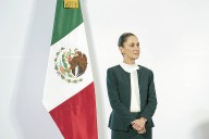 Under pressure by Trump, Mexico sends 26 accused cartel operatives to US