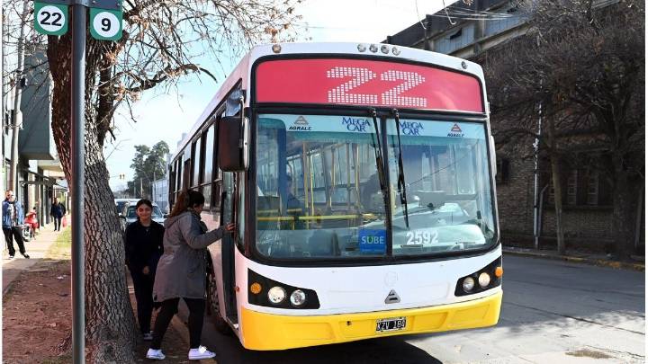 Inminente aumento del boleto de colectivos en la ciudad: la suba sería del 10% y rondaría los $1.600