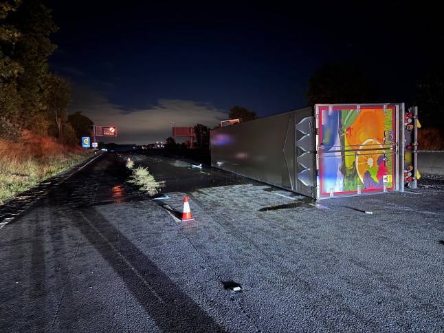 M6 closed after serious crash involving overturned lorry