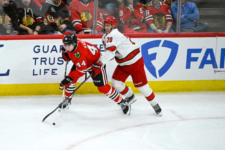NHL Rumours: Status of Chicago Blackhawks RFA Defender