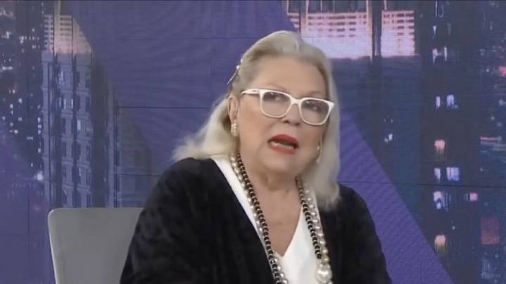 Elisa Carrió acusó a Milei de “ver pornografía infantil” y a su hermana de ser “la más oscura del Gobierno”