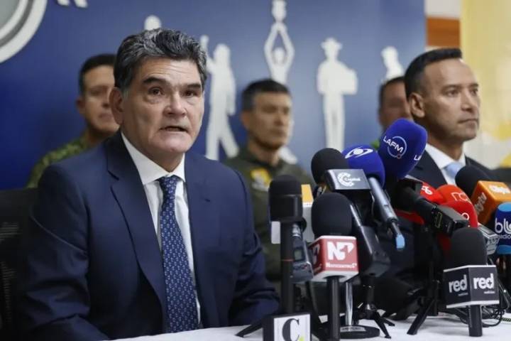 Secuestran a 34 militares en operación en la que cayó un jefe de las disidencias