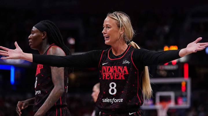 Fever’s Sophie Cunningham drains beautiful 3-pointer after steal vs. Mystics