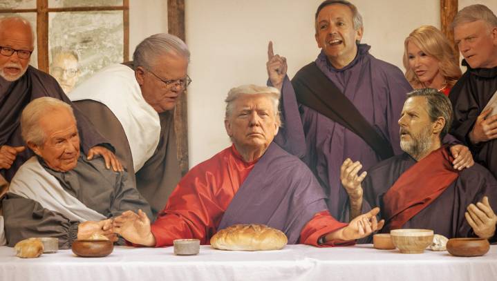 Evangelical Leaders Ask Trump Which One Of Them Will Betray Him During Court Proceedings