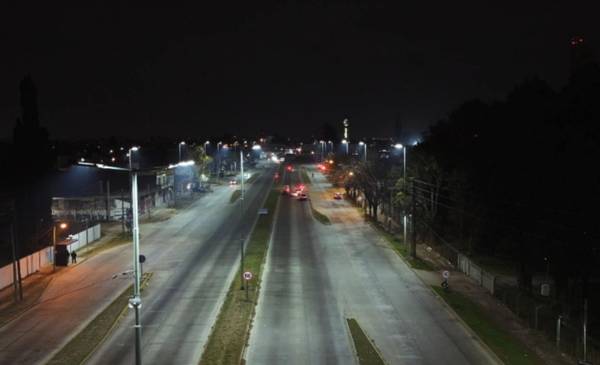 Instalan luces LED en una importante ruta de Buenos Aires