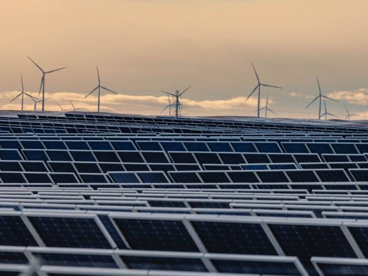 Alberta seeing 'wave' of renewable project cancellations, report says