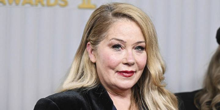 Christina Applegate Hospitalized, Reveals She Is in 'So Much Pain'