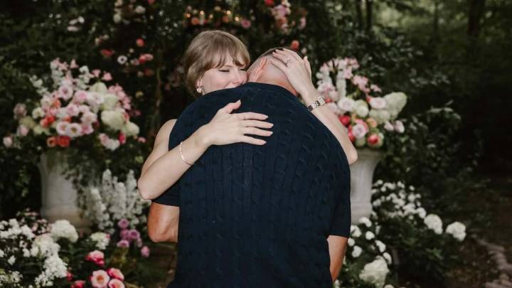 El anillo de compromiso de Taylor Swift es la mejor joya de lujo rústico que Travis Kelce pudo haber elegido