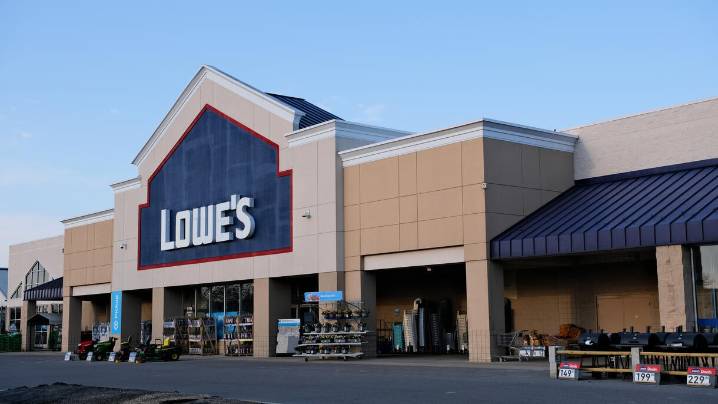 Home Depot and Lowe’s report solid numbers but remain cautious